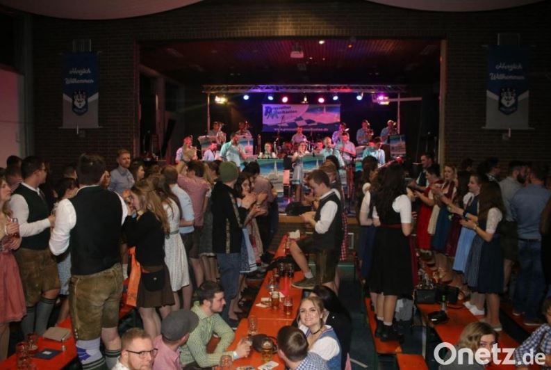 Read more about the article Volles Haus beim TSV-Starkbierfest
