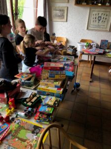 Read more about the article Schnäppchenmarkt für Kinder im TSV-Sportheim