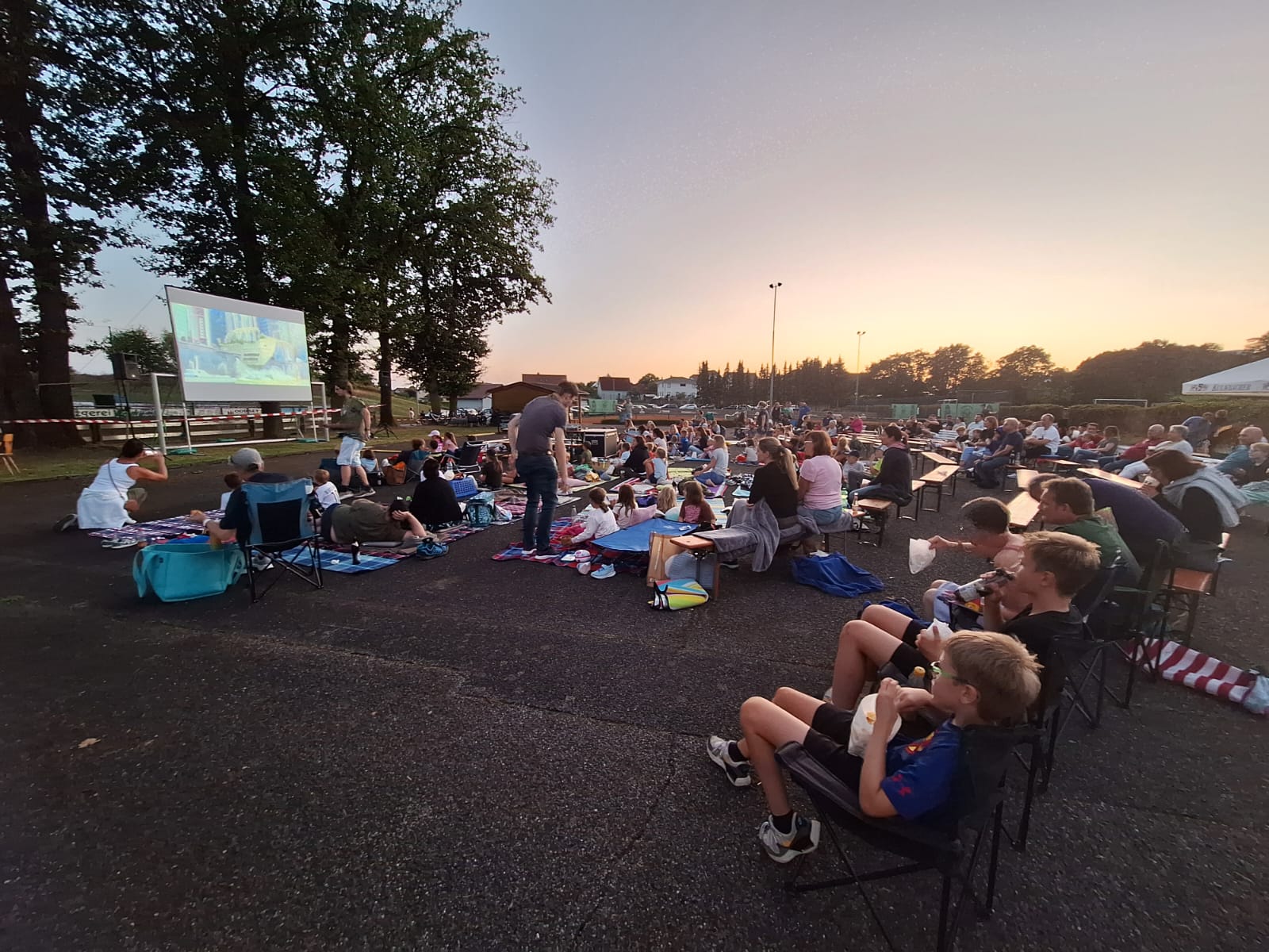 Mehr über den Artikel erfahren Ferienprogramm: Open Air Kino für Kinder