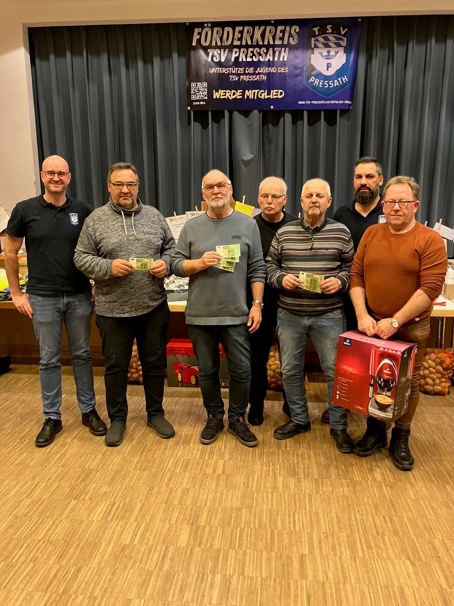 Mehr über den Artikel erfahren Ludwig Spitaler siegt beim Preisschafkopf des Förderkreises